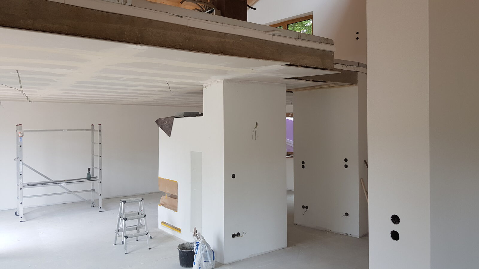 Fenstereinbau mit Dämmung im Dachgeschoss