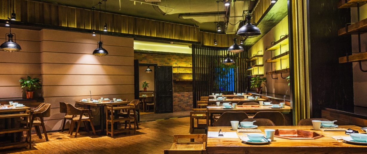 gastronomie reinigung ebersberg Gastronomie-Reinigung: Gastraum eines Restaurants, Reinigung für Restaurants und Cafés
