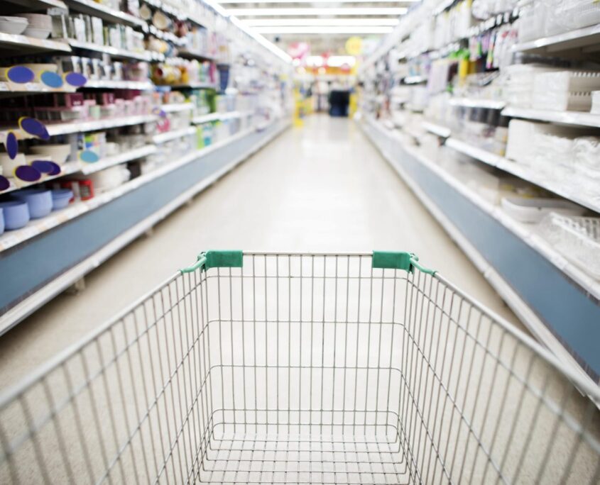 Einzelhandel-Reinigung Ebersberg: Einkaufswagen im Supermarkt
