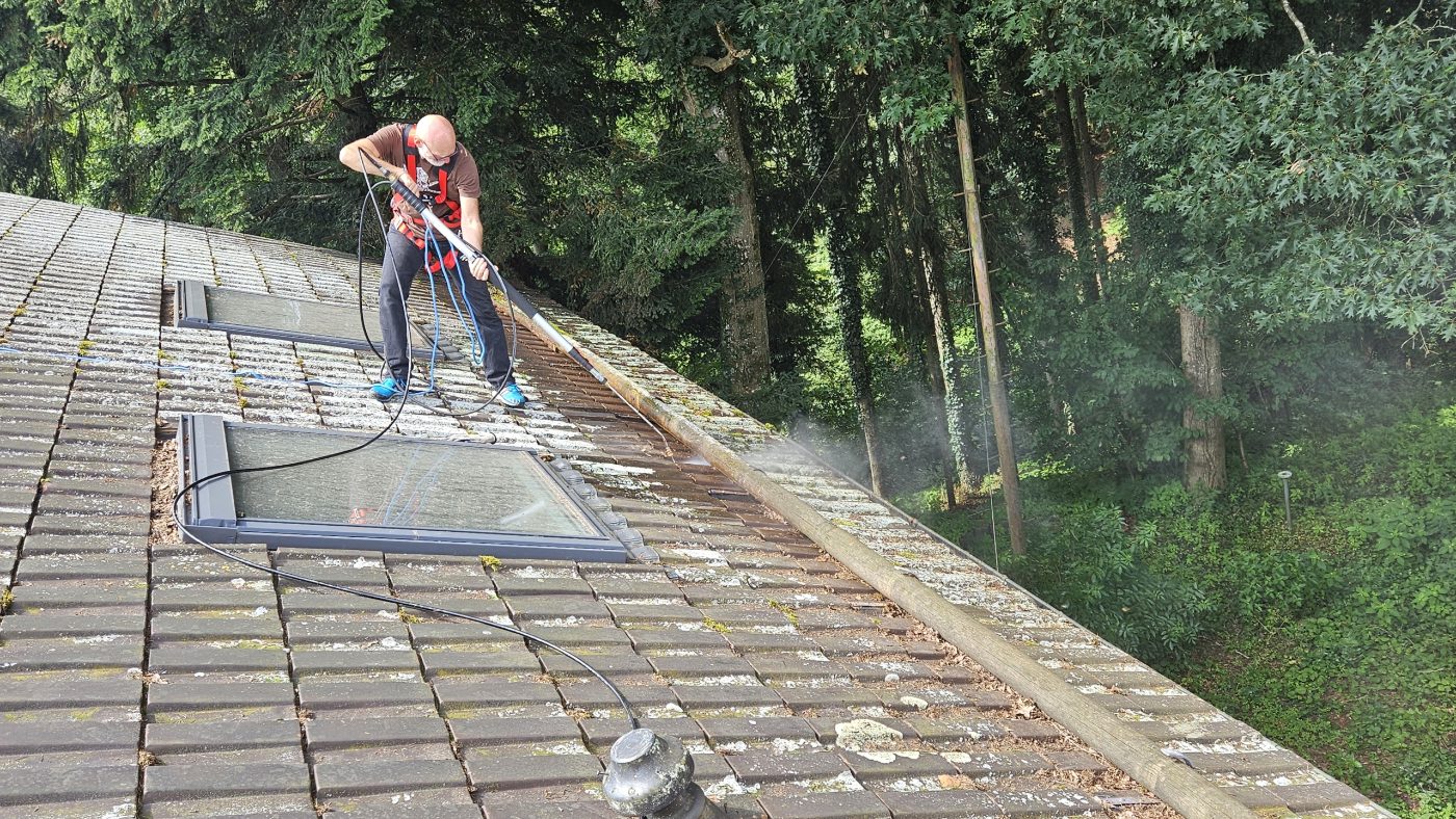 hausmeisterservice sykora ebersberg dachreinigung Hausmeisterservice Ebersberg: Dachreinigung mit Hochdruck