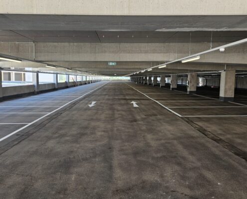 Gereinigte Tiefgarage
